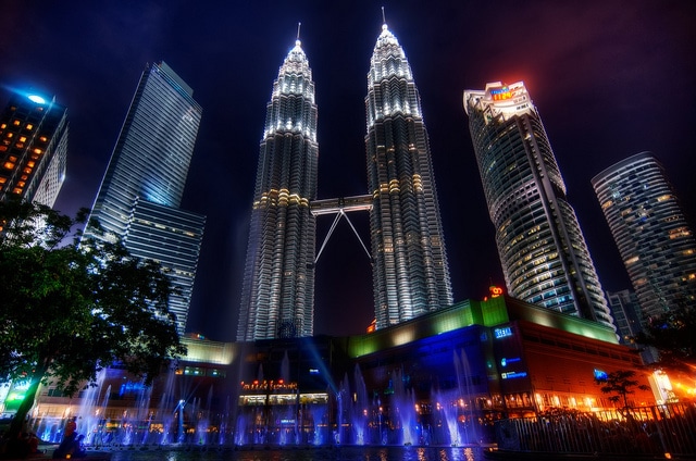Tours Petronas