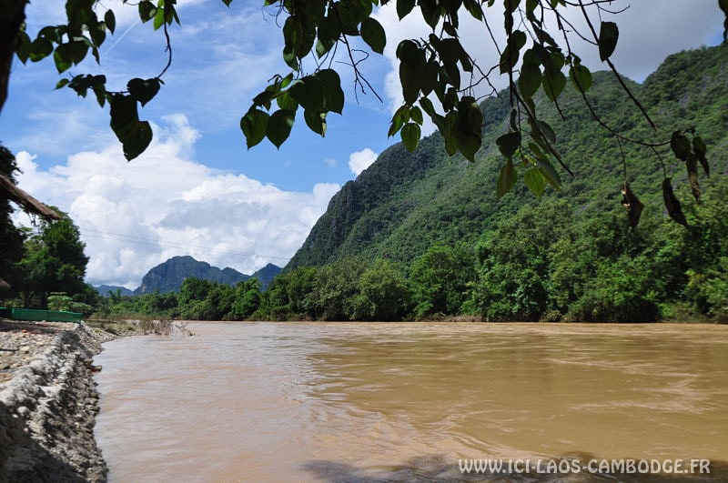 Au bord de la Nam Song