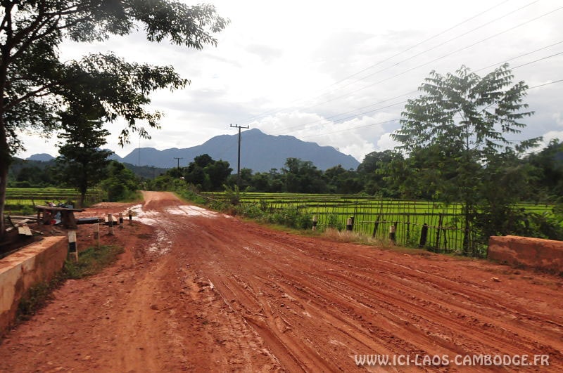 Road-trip en moto à Vang Vieng