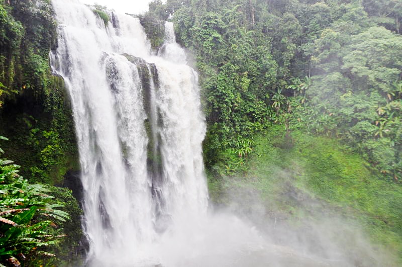 Chute de Tad Yuang