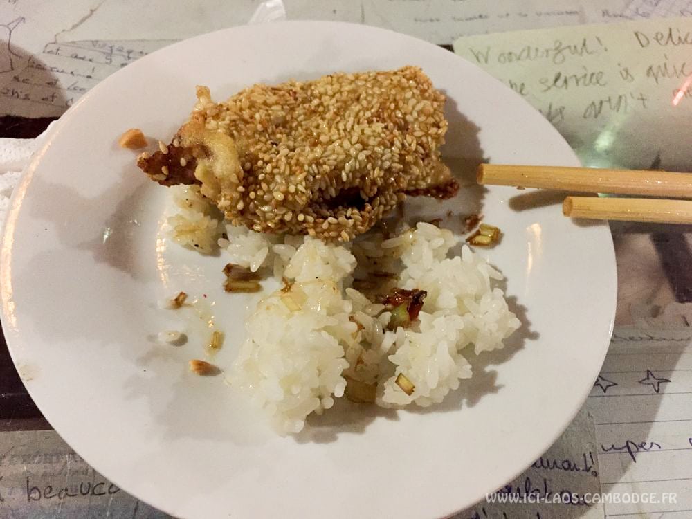 Poulet au sésame au Little Hanoi restaurant