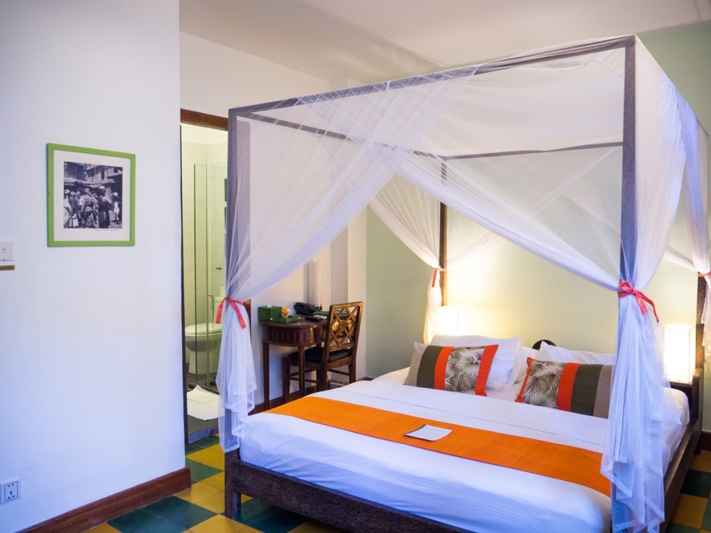 Lit badalquin Hôtel Pavilion