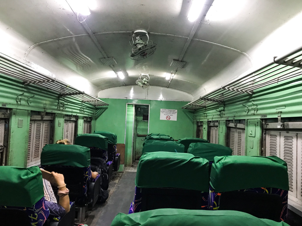 Place gauche en Upper Class