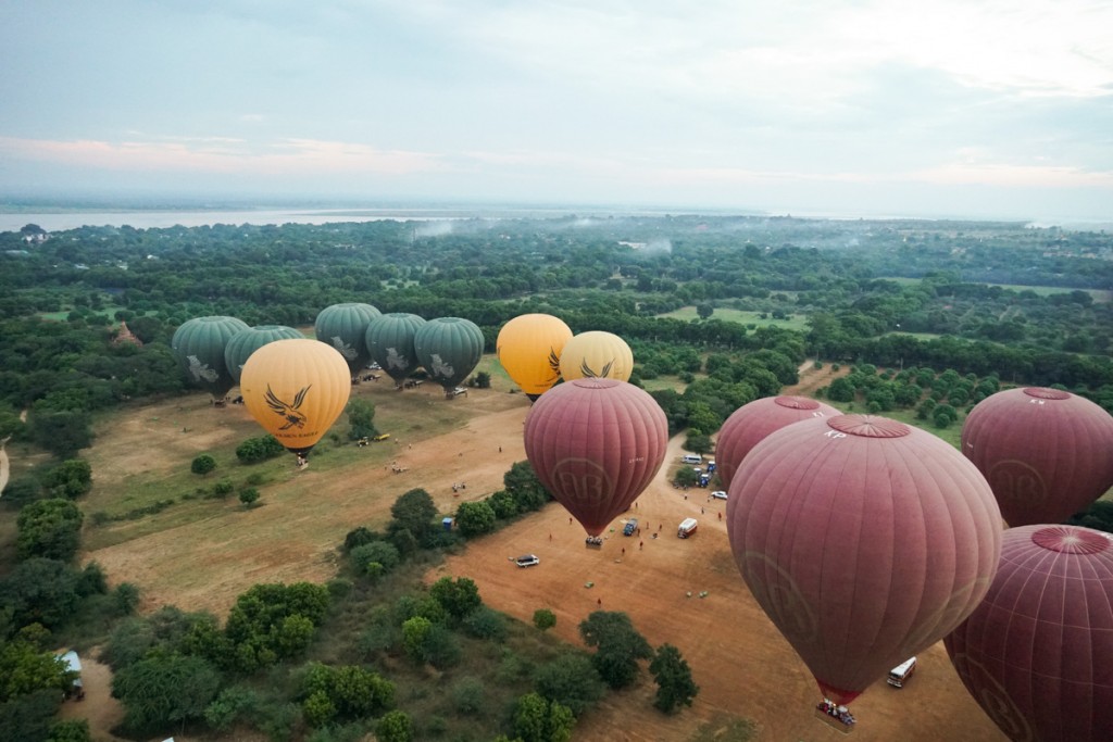 Décollage des montgolfières à Bagan