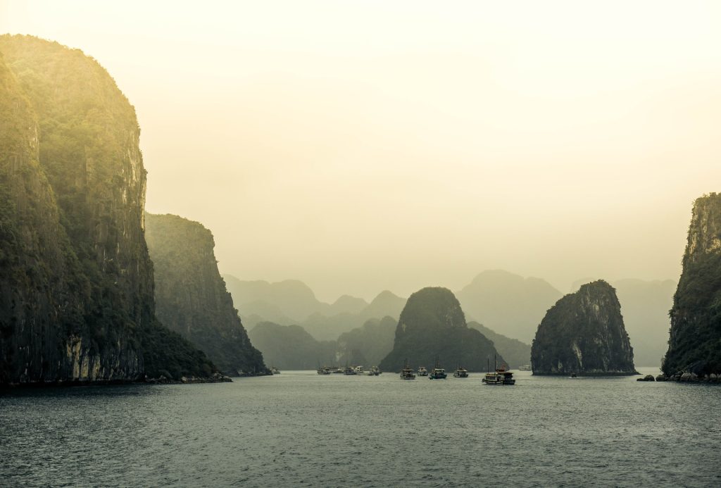Vue sur la baie d'Ha Long